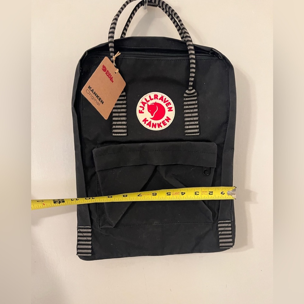 New. KANKEN Fjall Raven Backpack. Black. Womens Carry Handles Brand New